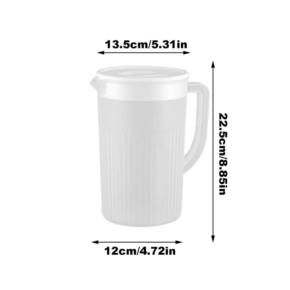 Large Beverage Pitcher With Lid 2.7L