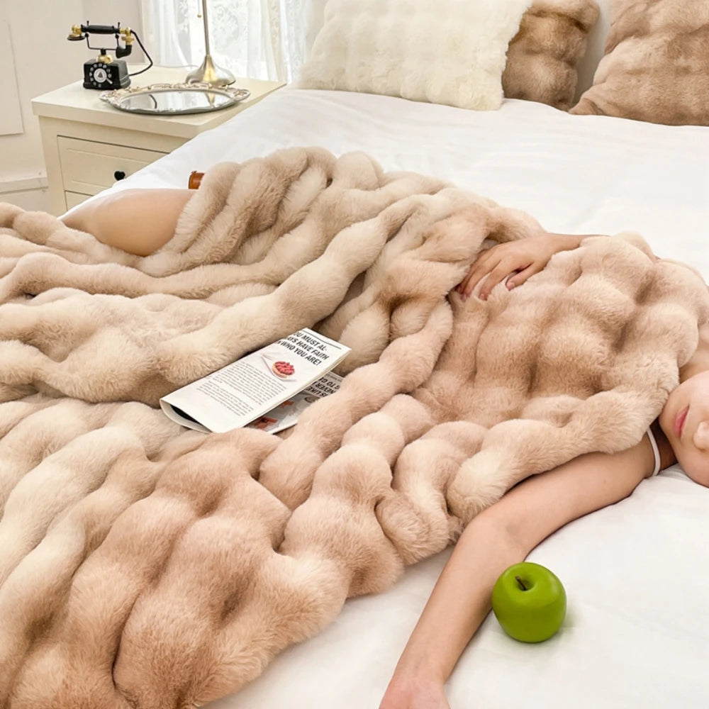 Soft & Cozy Weighted Fleece Blanket