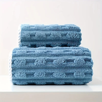 Thick, Oversized Bath Towel - Soft & Absorbent
