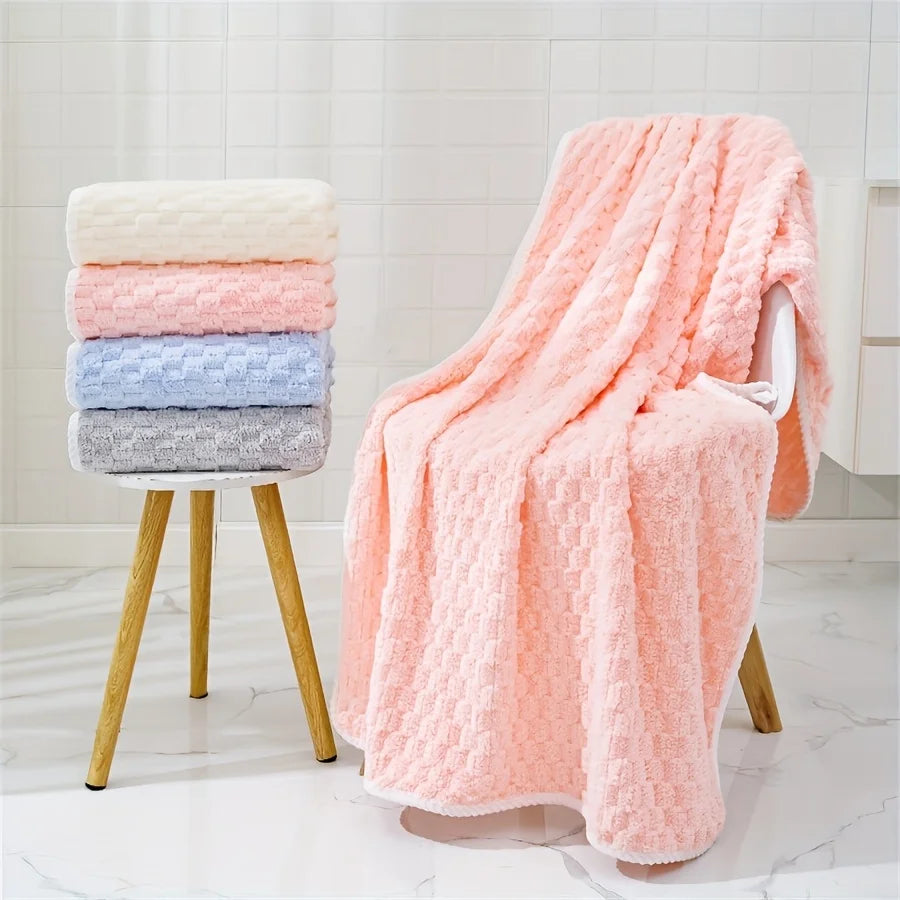 Thick, Oversized Bath Towel - Soft & Absorbent