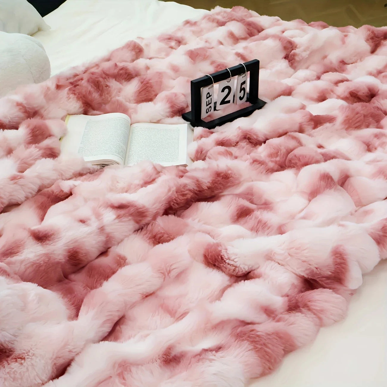 Soft & Warm Cozy Fleece Blanket