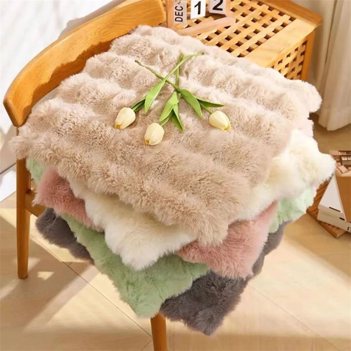 Plush Fleece Seat Cushion Adds Warmth Softness & Cozy Everyday Comfort