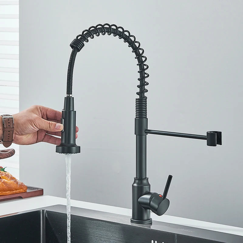 Pull Down Faucet Elevates Kitchen Style & Atmosphere