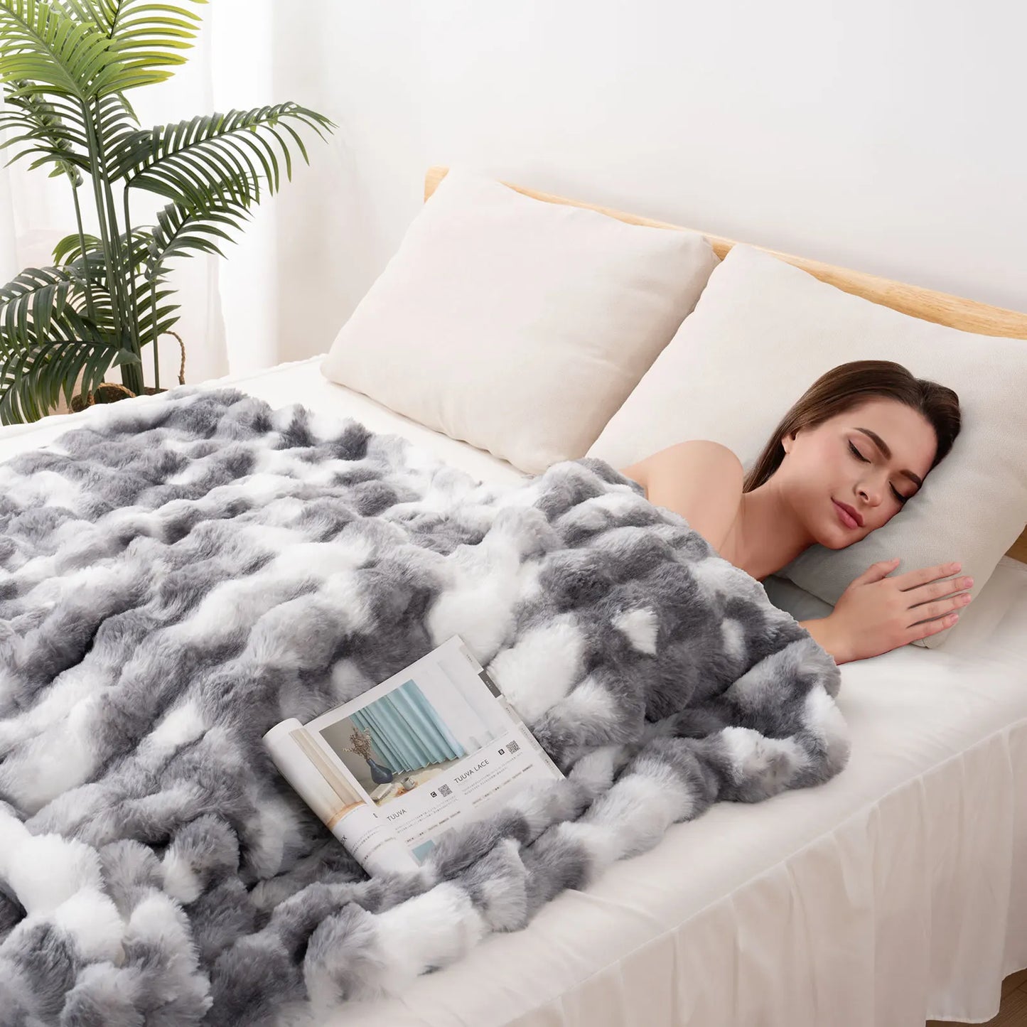 Faux Fur Soft Cozy Thick & Warm Blanket