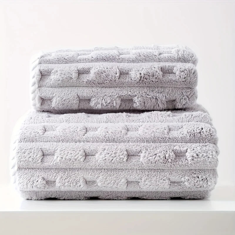Thick, Oversized Bath Towel - Soft & Absorbent
