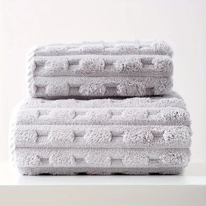 Thick, Oversized Bath Towel - Soft & Absorbent