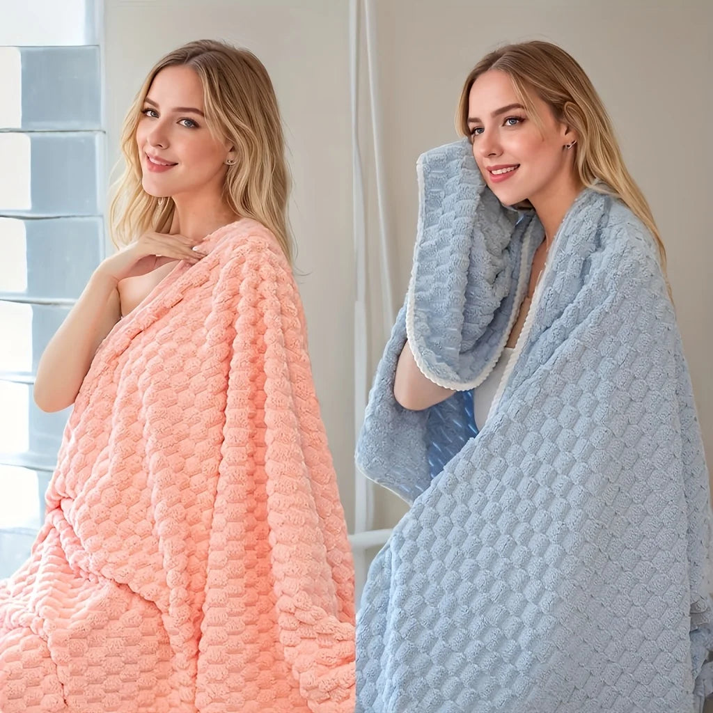 Thick, Oversized Bath Towel - Soft & Absorbent