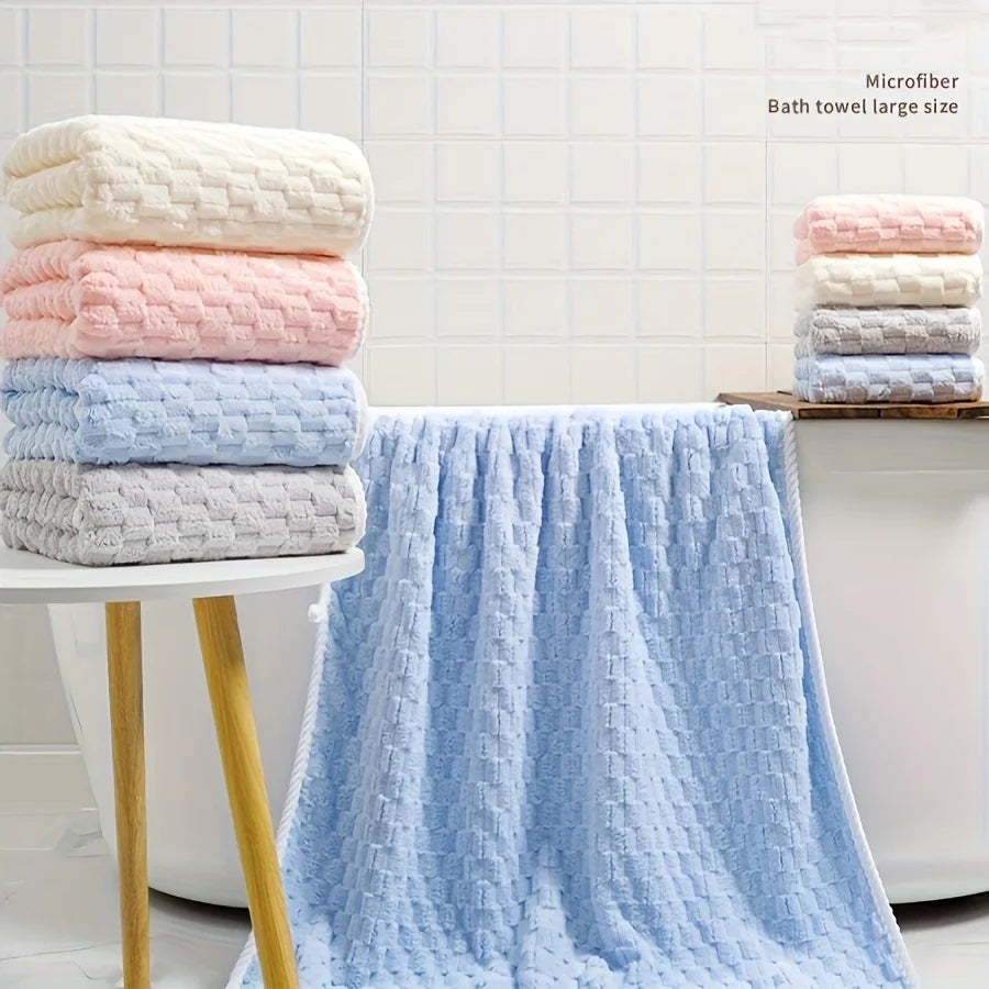 Thick, Oversized Bath Towel - Soft & Absorbent
