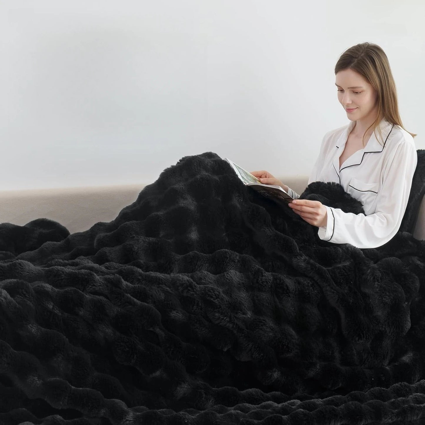 Soft & Cozy Weighted Fleece Blanket